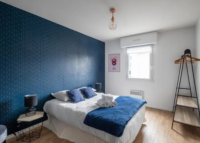 Le Sphinx By Cocoonr